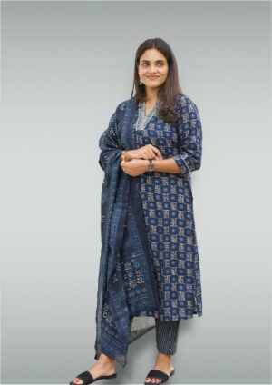 Pankhudi Suit